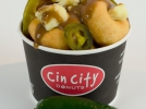 Donut-Poutine mit Jalapeños