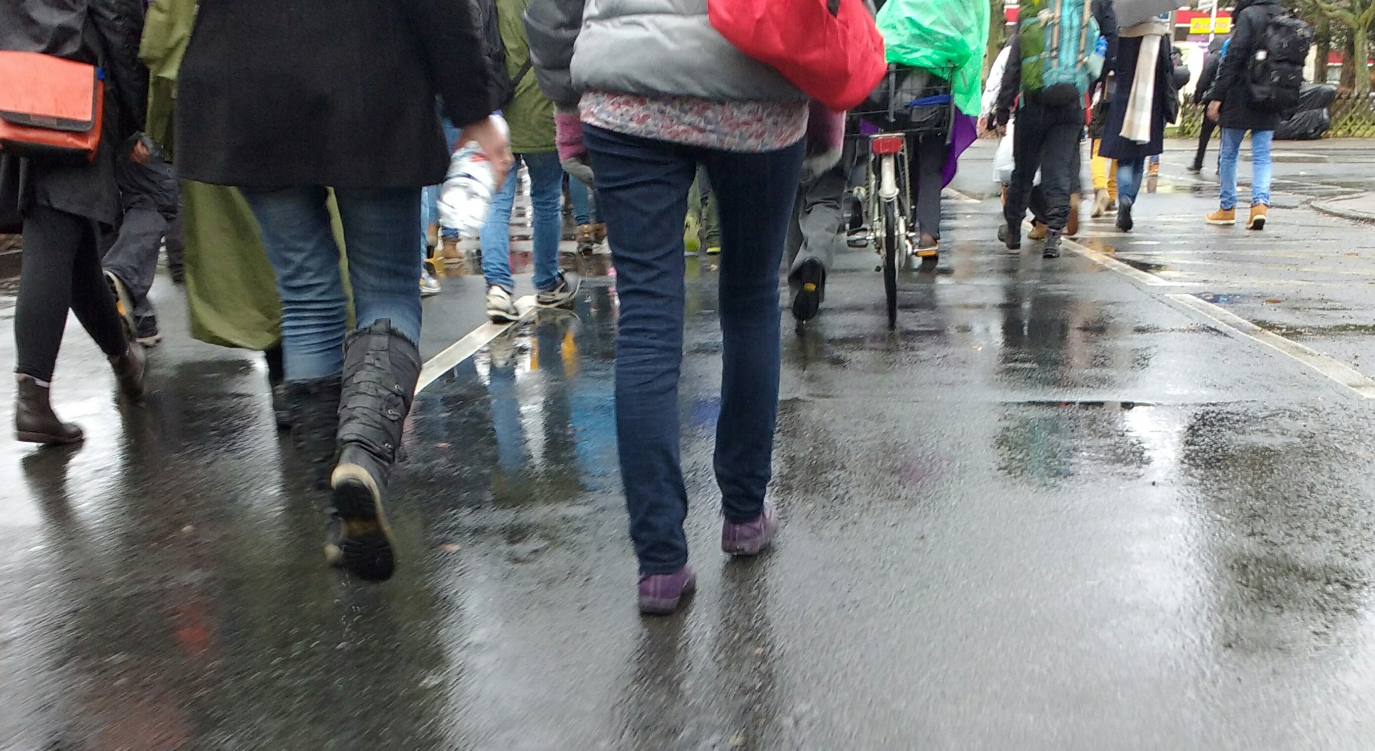 Am 26.12.2016 startete der Civil March For Aleppo in Berlin. Wir sind die erste Etappe mitgelaufen