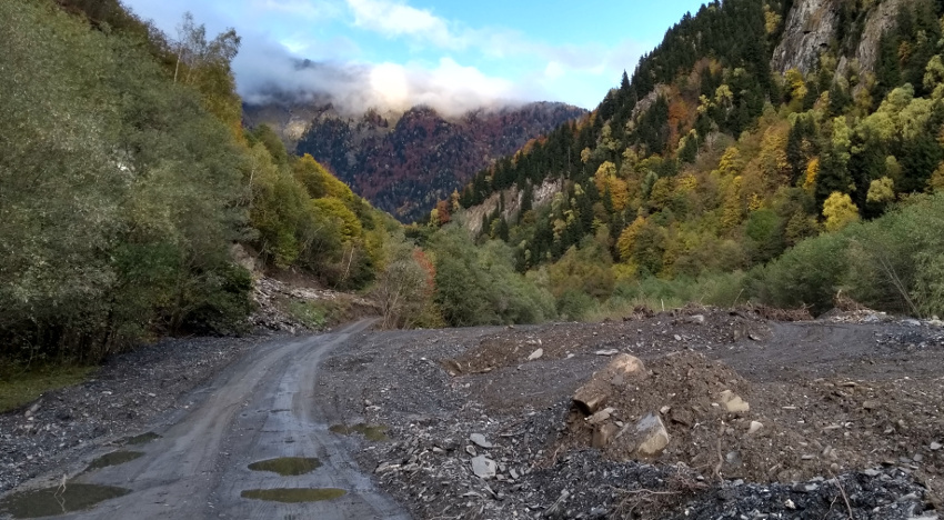 Streckenweise ist die Straße nach Ushguli auch gar nicht so wild...