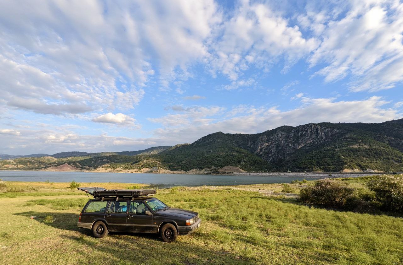 Roadtrip Dachzelt Camping Georgien Armenien